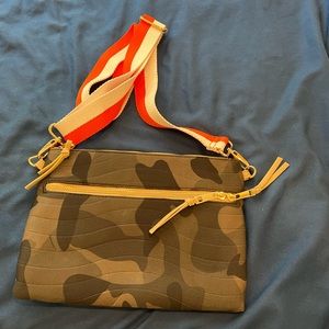 Gently used Sondra Robert’s Squared Cross-body Bag.